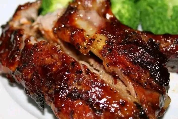 COSTILLAS A LA BBQ 431704958_1952854431797340_1499628213203857310_n