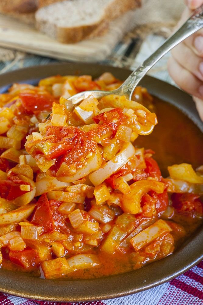 Authentic Hungarian Lecsó: A Taste of Tradition and Comfort 8ebe47b154503e0ca3b93cc7ab34c08e