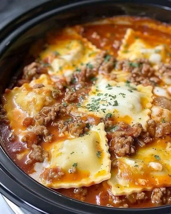CROCKPOT RAVIOLI LASAGNA 1765462948746