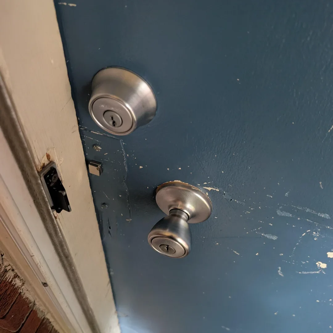 Is Someone Trying to Break In? Understanding Door Hardware and Home Security is-someone-trying-to-break-in-v0-z0e3hdadbirh1